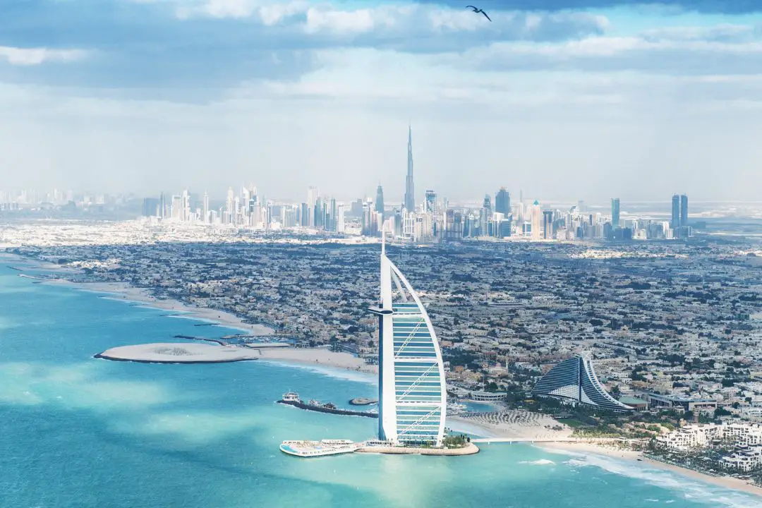 Établir des liens commerciaux à Dubaï
