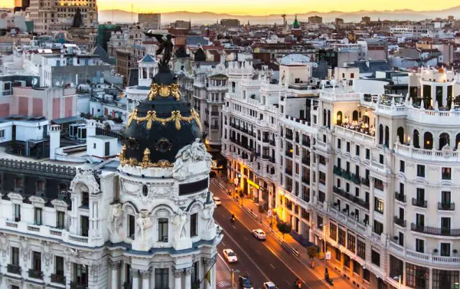 La Vie Noire et Blanche de la Plaza Mayor de Madrid