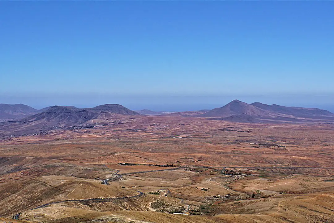 Le centre-ville animé de Fuerteventura