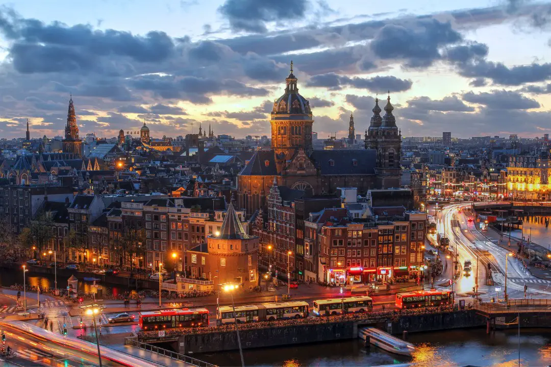 Les canaux d'Amsterdam, un patrimoine culturel