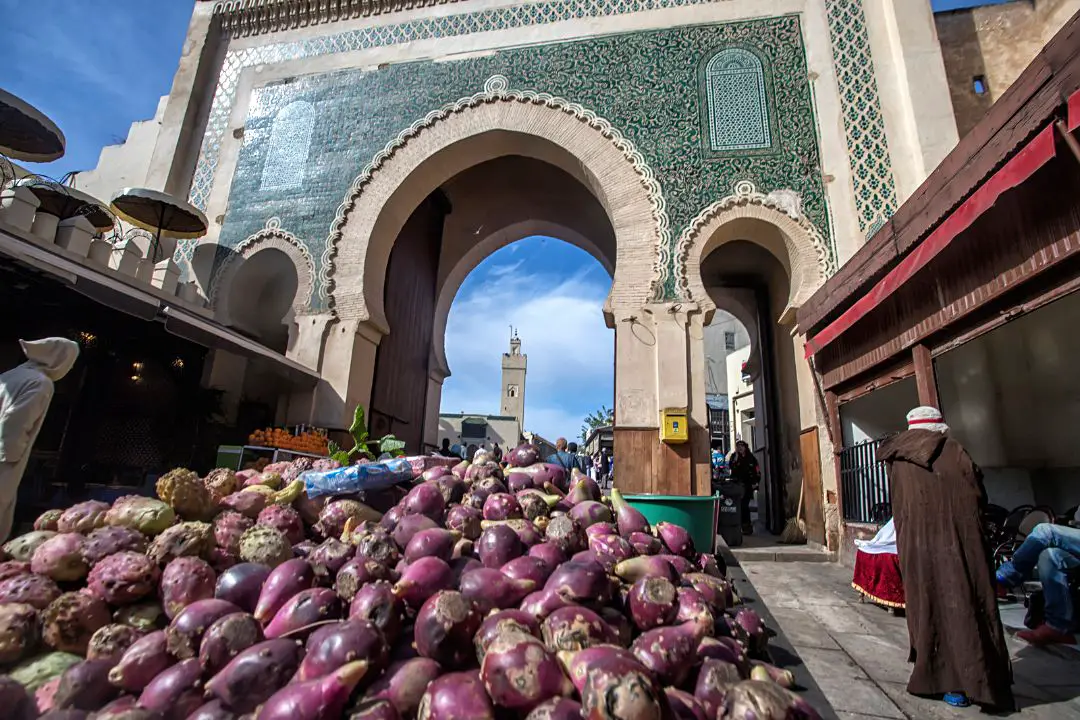 Look Été pour un Dîner au Maroc