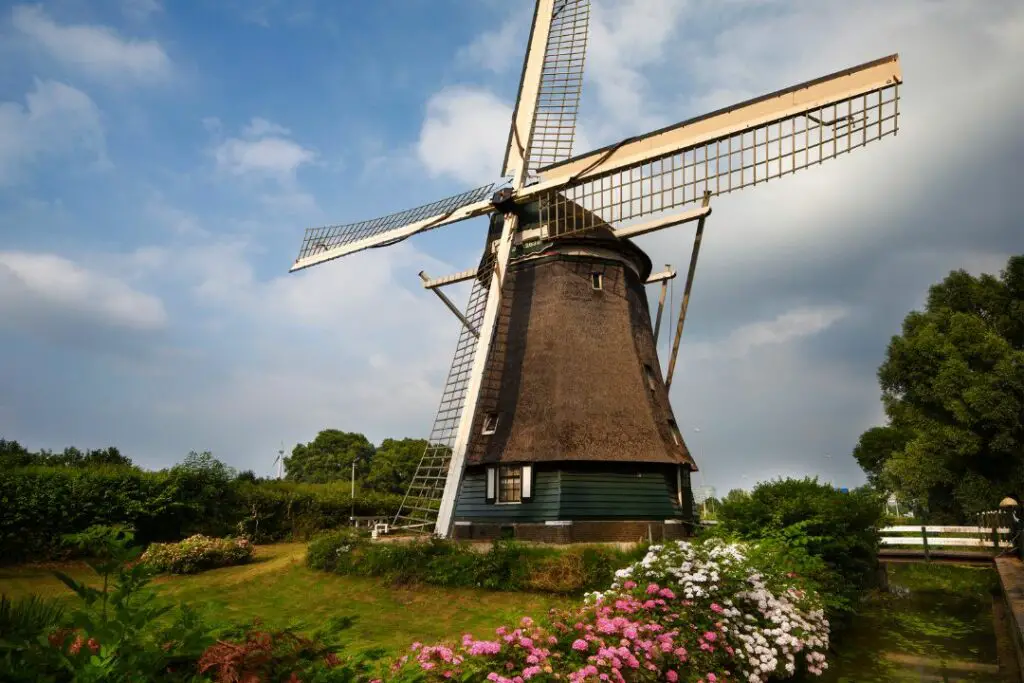 moulin dans la ville d'amsterdam