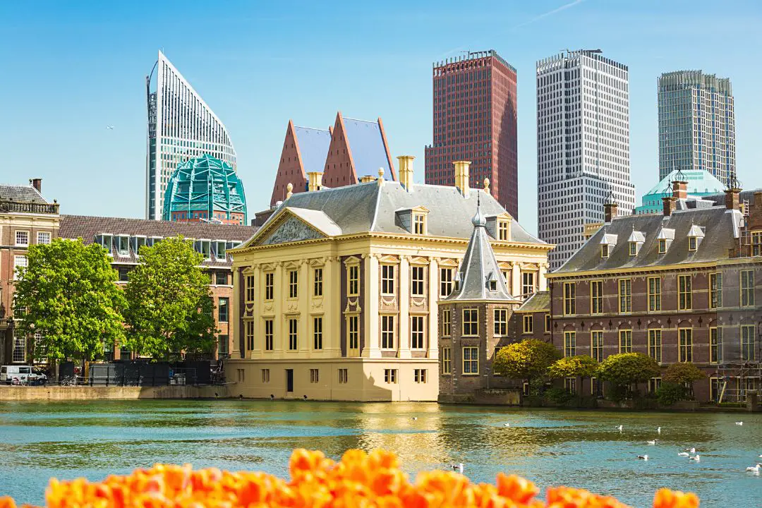 Quels sont les principaux postes de dépenses à prendre en compte pour vivre aux Pays-Bas ?